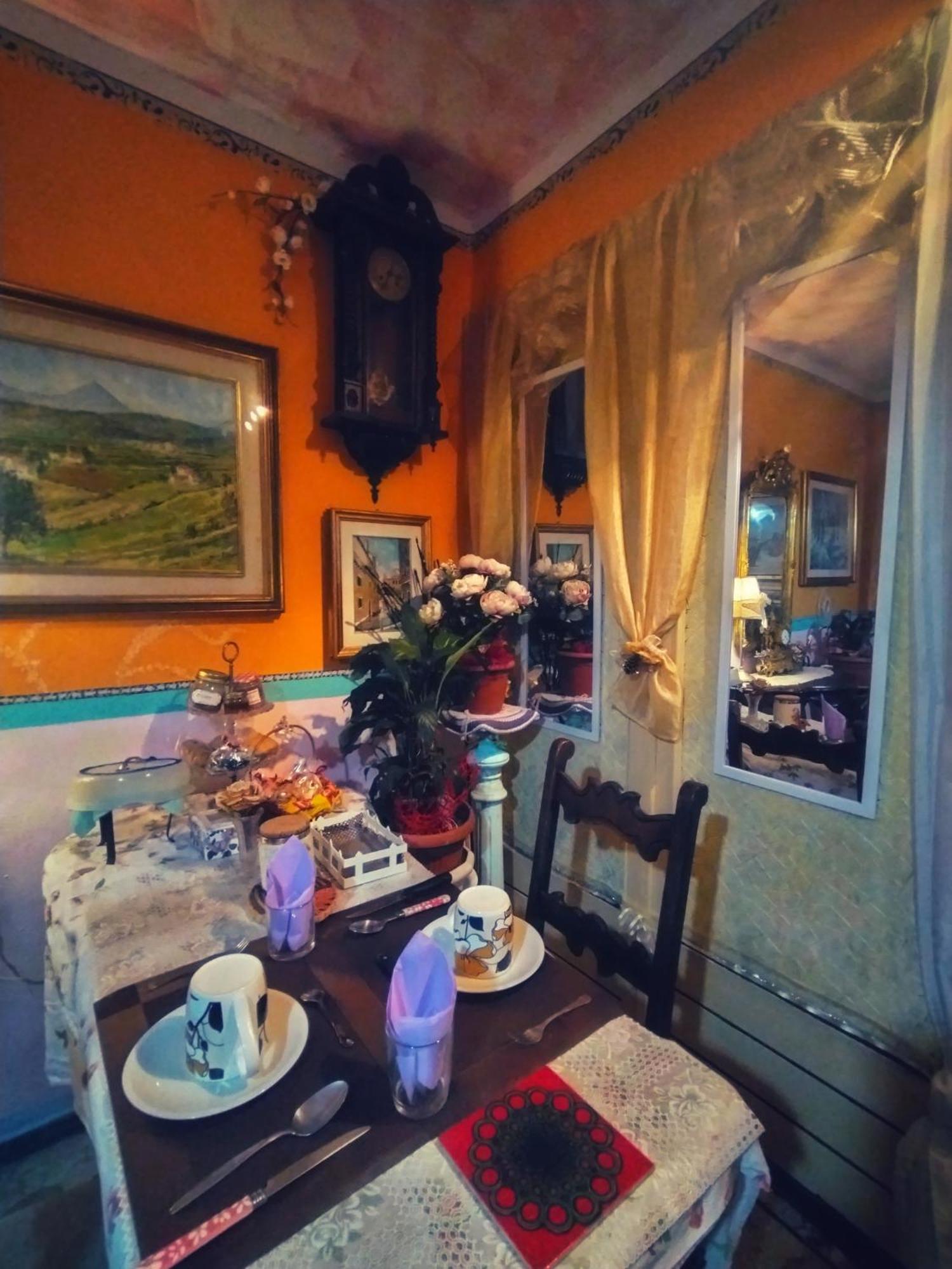 Art B&B La Casa Del Pittore Revine Lago Exterior photo